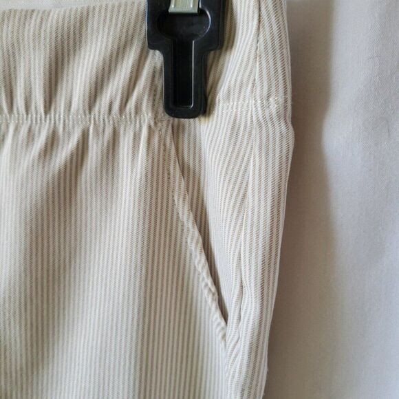 Max Studio Striped Tan White Stretchy Medium Pants Women's slacks pockets EUC - Picture 4 of 7